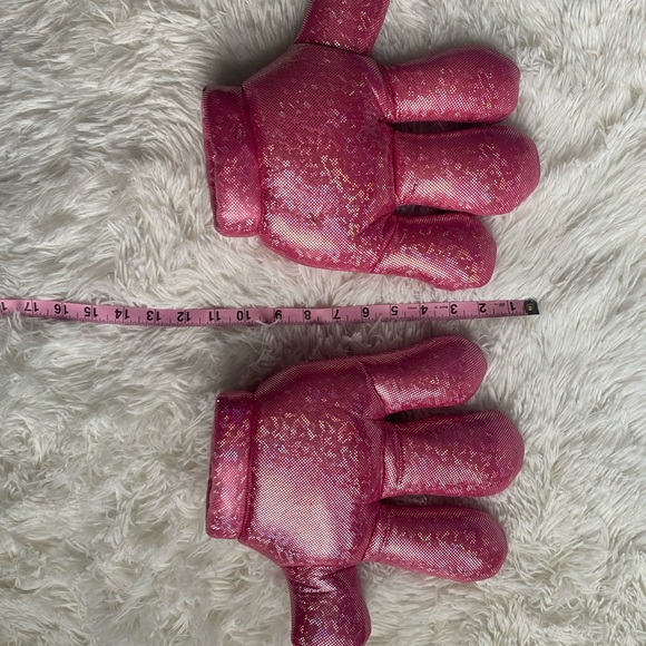Disney Parks Minnie Mouse Plush Pink Pair Sparkle Hands Gloves Mitts - Picture 4 of 6